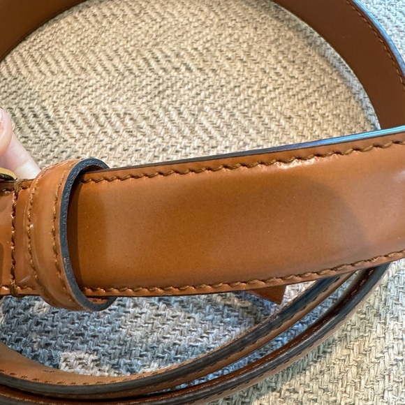 Gucci belt brown w/gold square G buckle. Men’s 110” 44 waist 1” thick - Picture 5 of 5